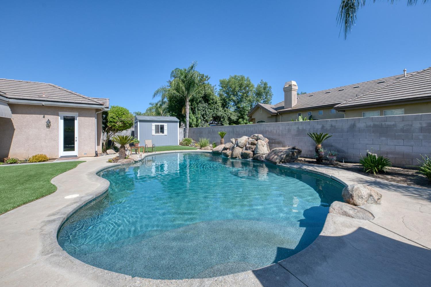 1089 Evergreen St, Selma, CA 93662