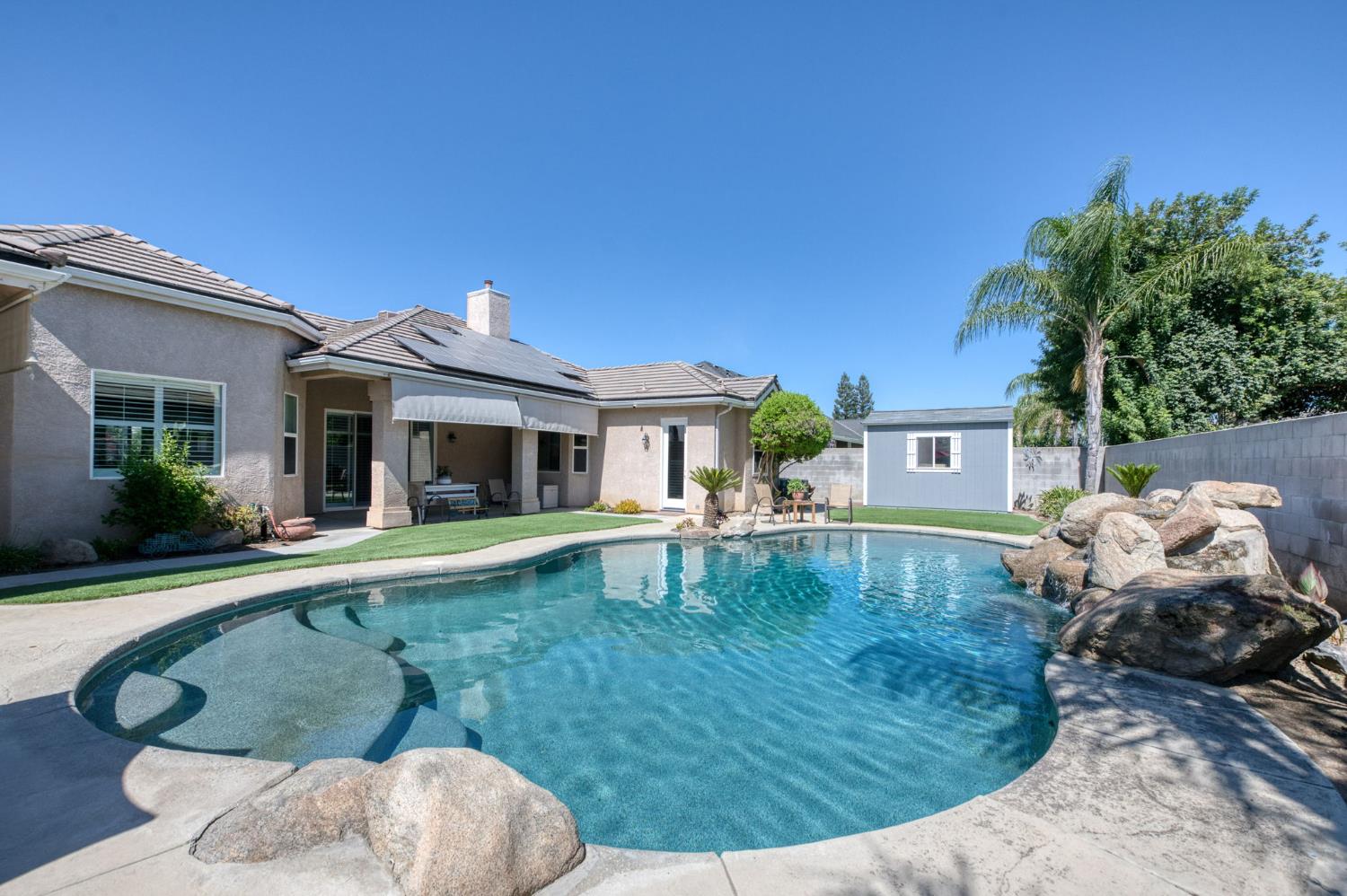 1089 Evergreen St, Selma, CA 93662