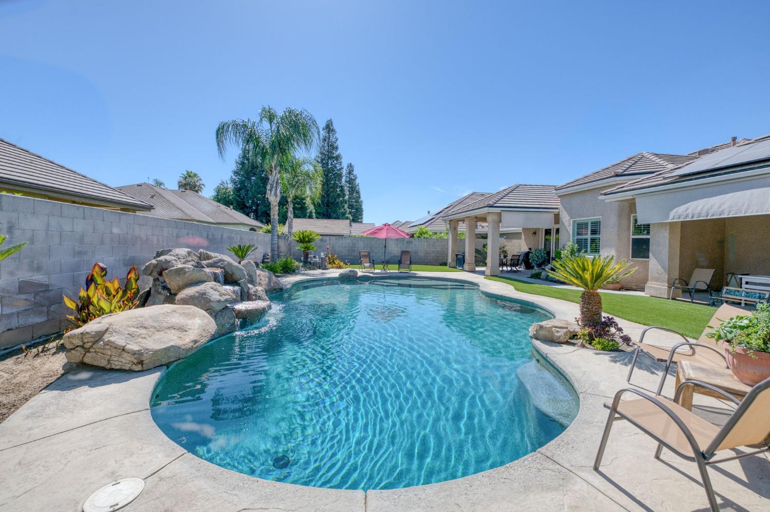 1089 Evergreen St, Selma, CA 93662