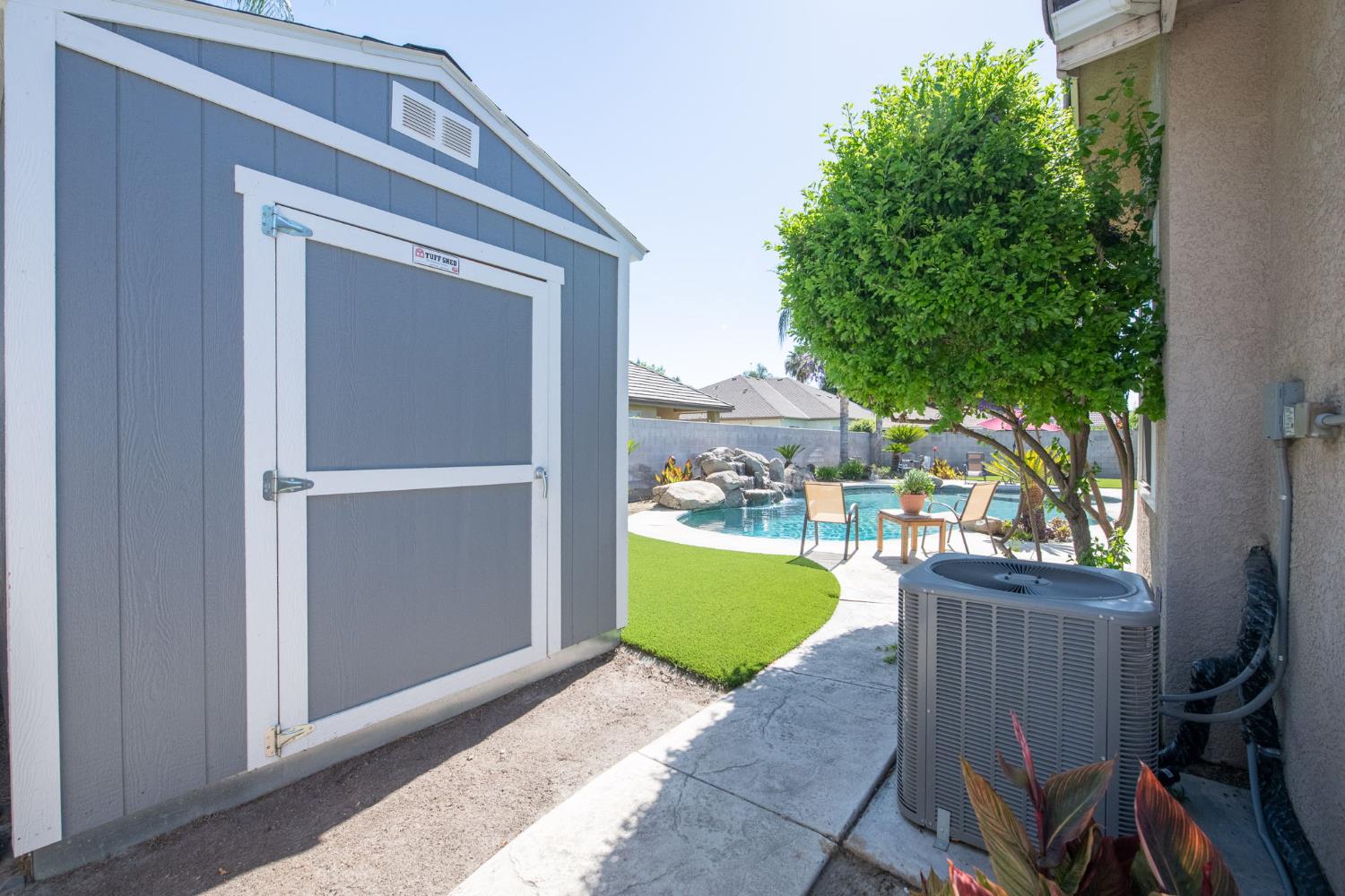 1089 Evergreen St, Selma, CA 93662