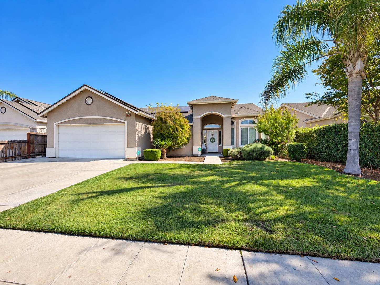 174 S Apricot Ave, Fresno, CA 93727