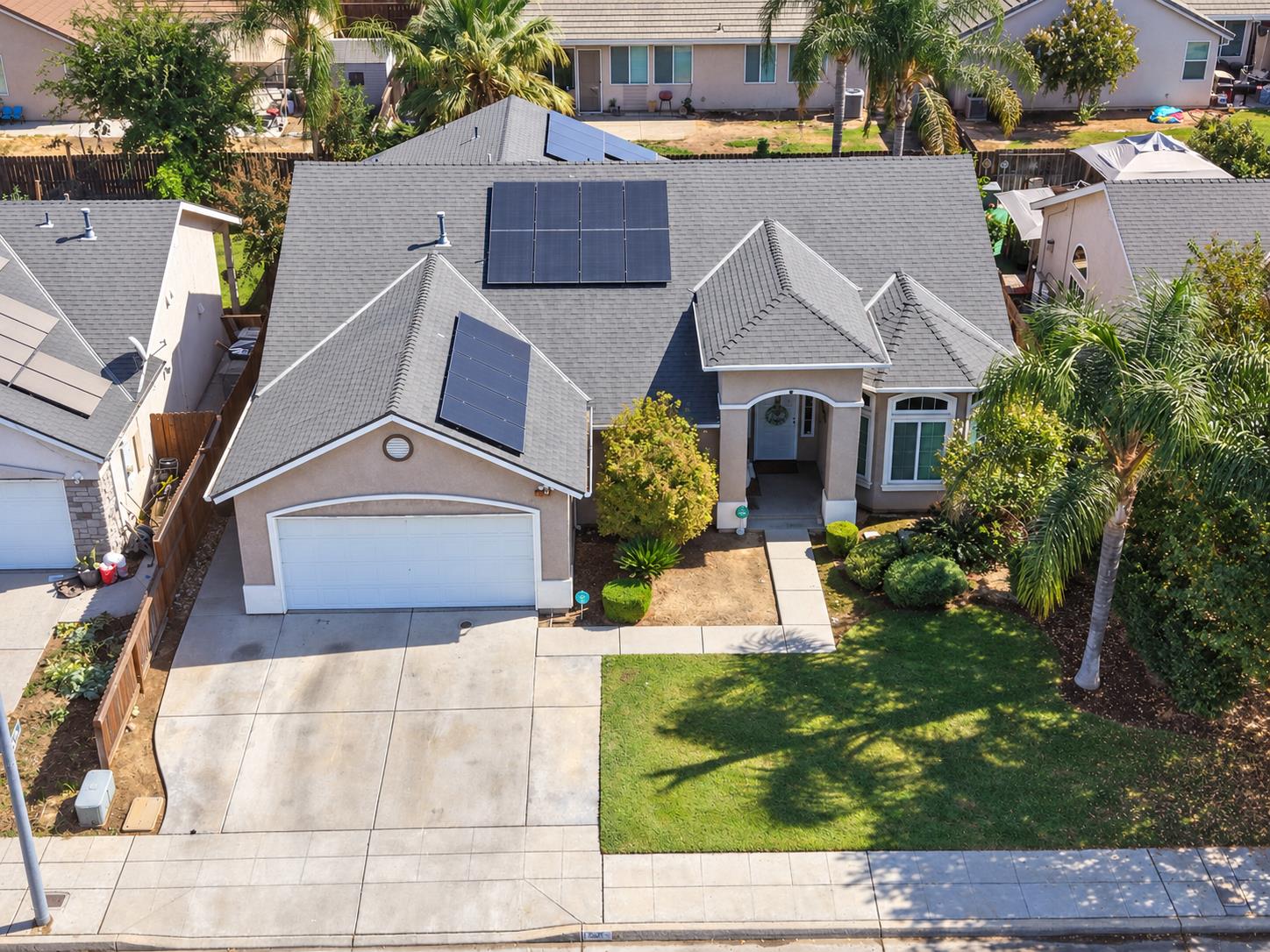 174 S Apricot Ave, Fresno, CA 93727
