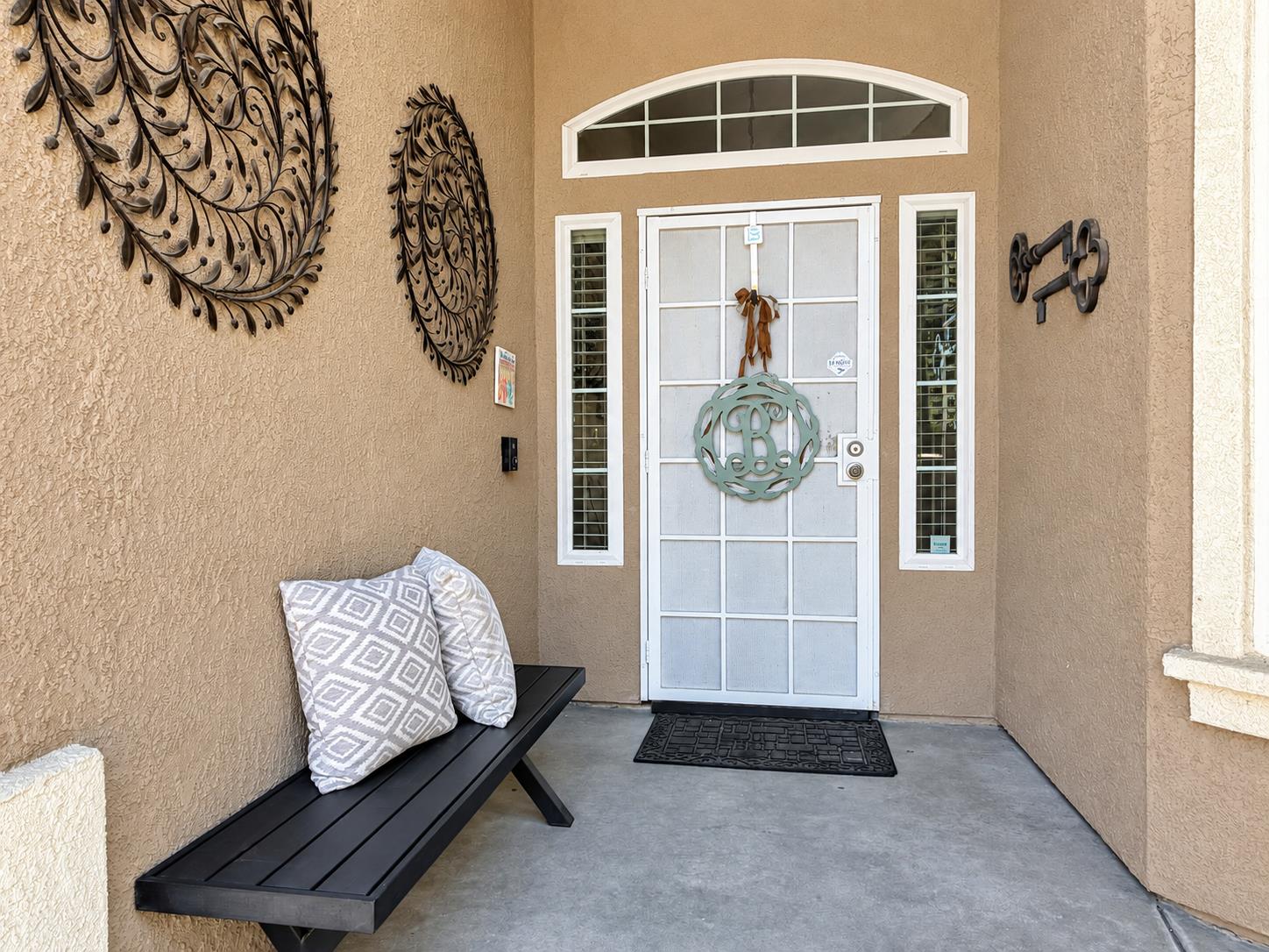 174 S Apricot Ave, Fresno, CA 93727