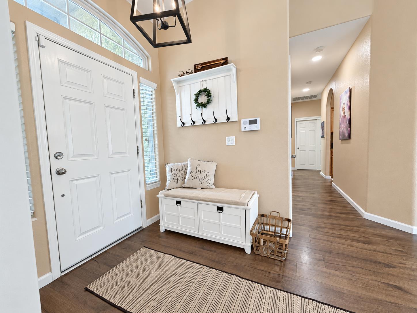 174 S Apricot Ave, Fresno, CA 93727