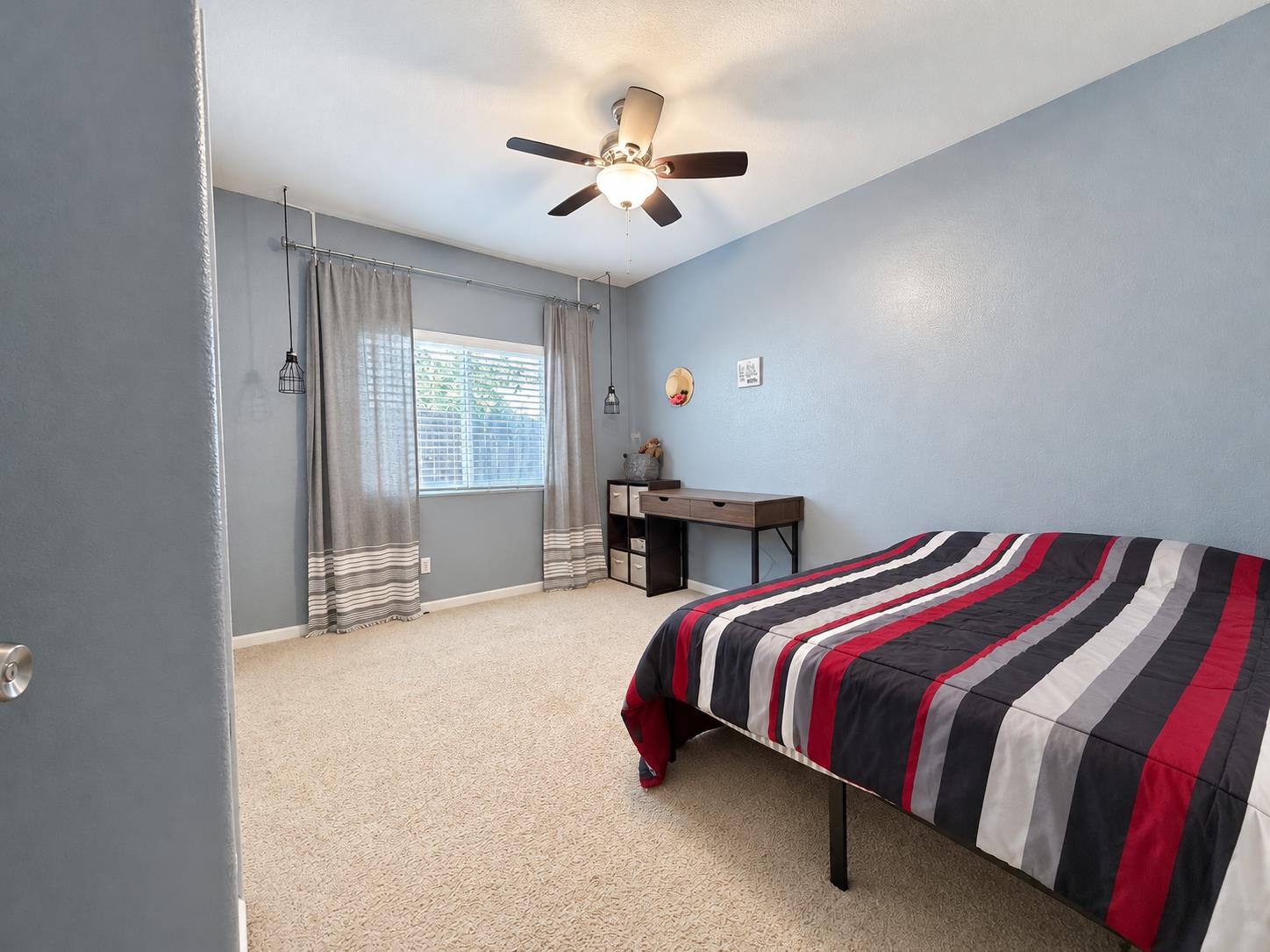 174 S Apricot Ave, Fresno, CA 93727