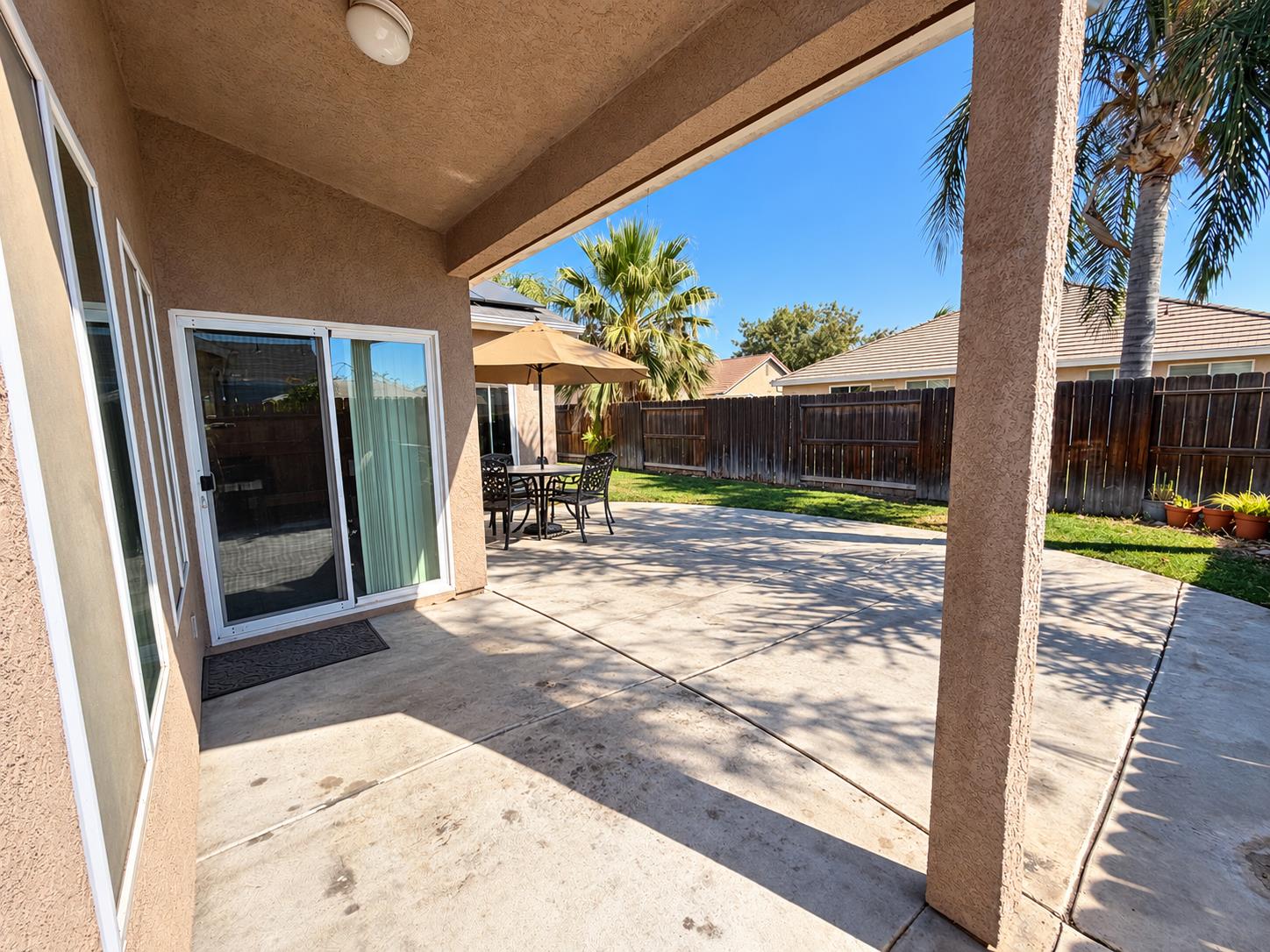 174 S Apricot Ave, Fresno, CA 93727