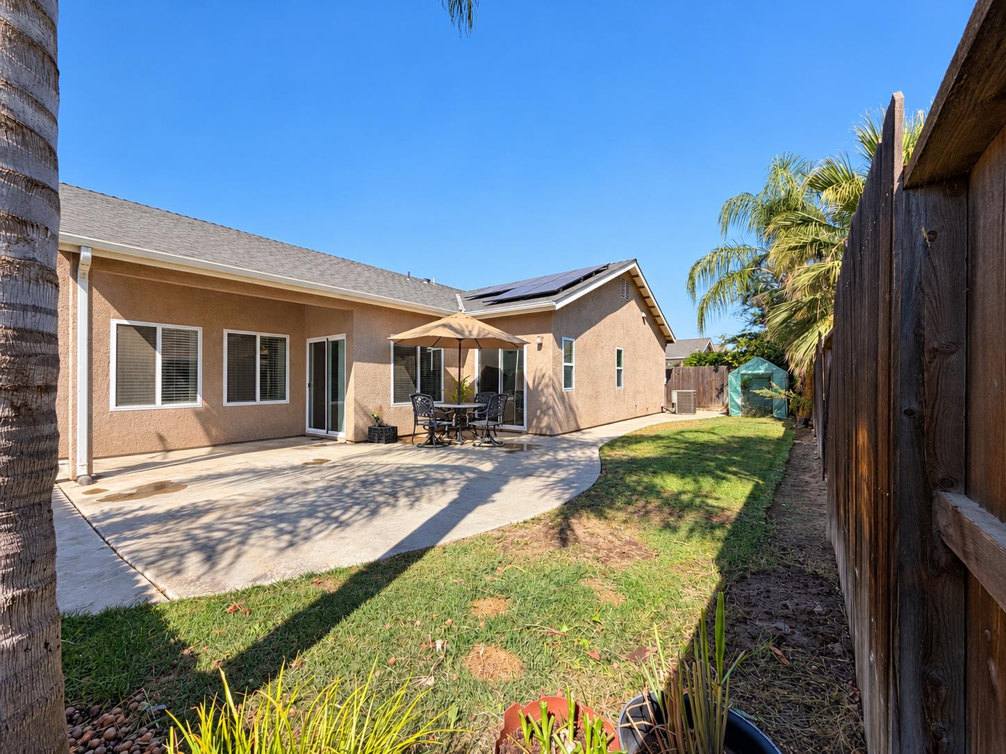174 S Apricot Ave, Fresno, CA 93727