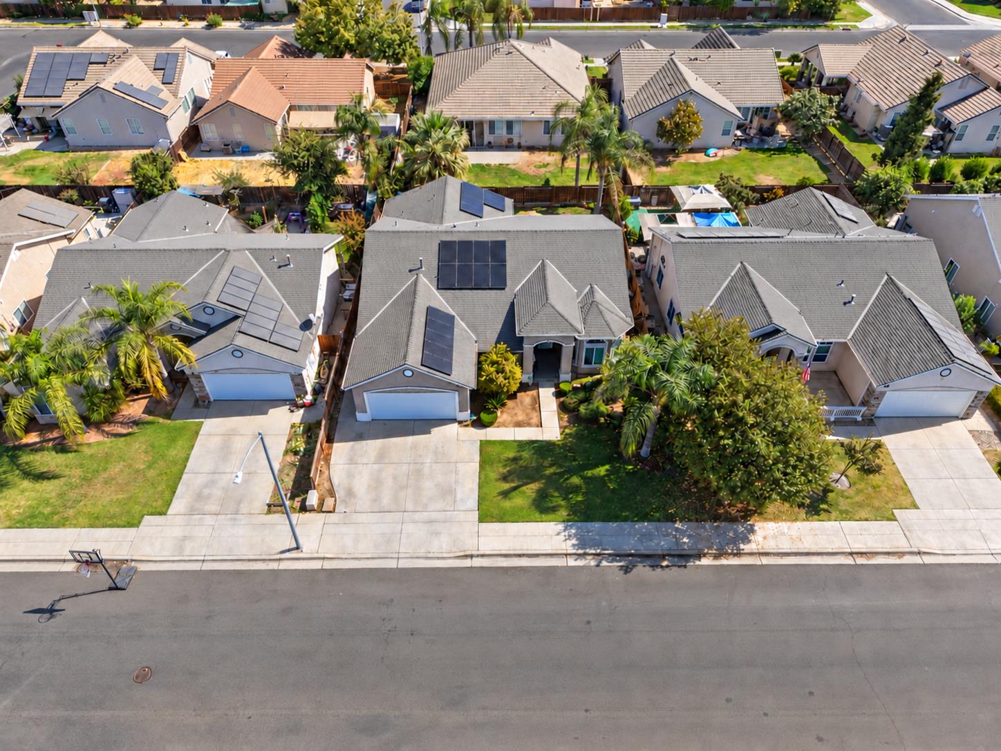 174 S Apricot Ave, Fresno, CA 93727