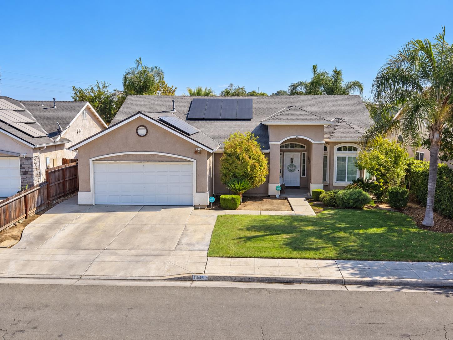 174 S Apricot Ave, Fresno, CA 93727