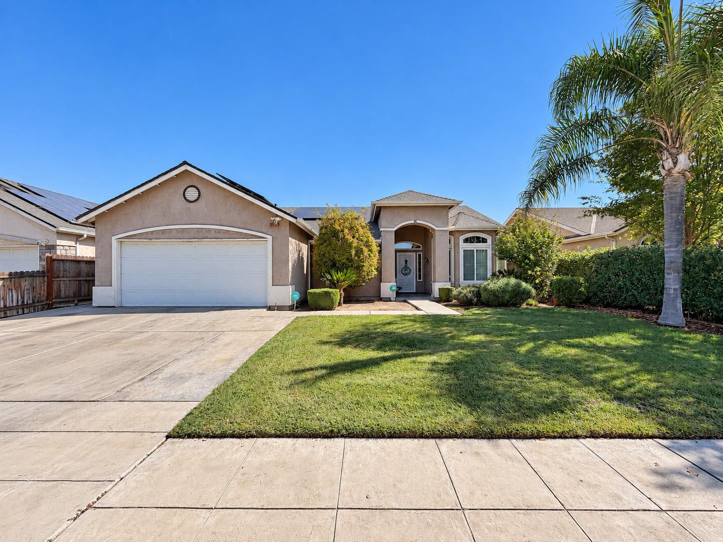 174 S Apricot Ave, Fresno, CA 93727