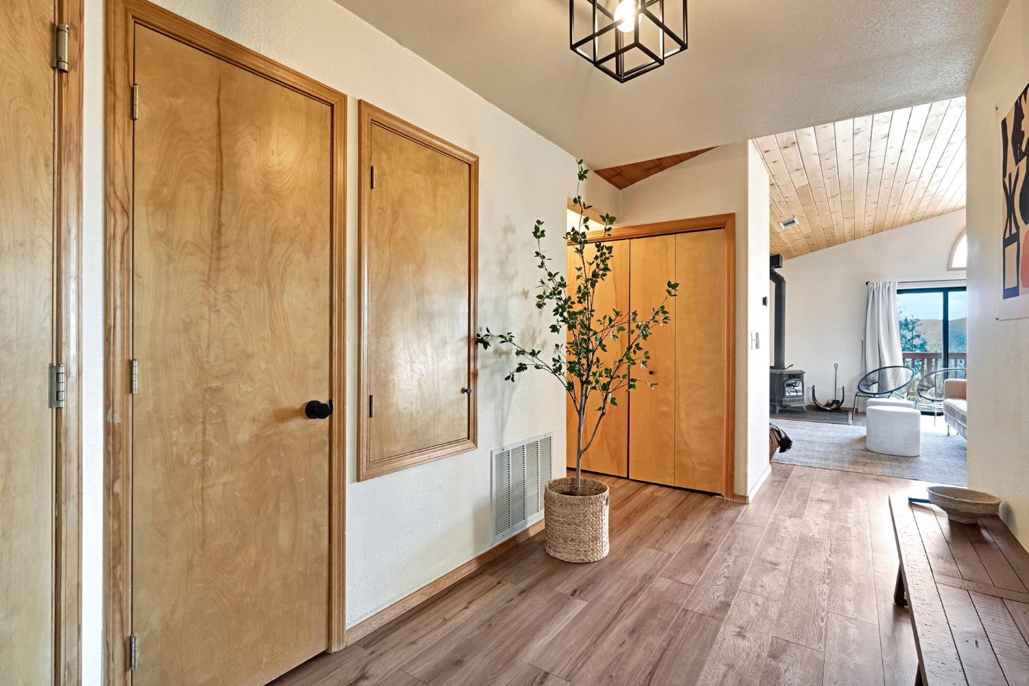 34075 Shaver Springs Rd, Auberry, CA 93602