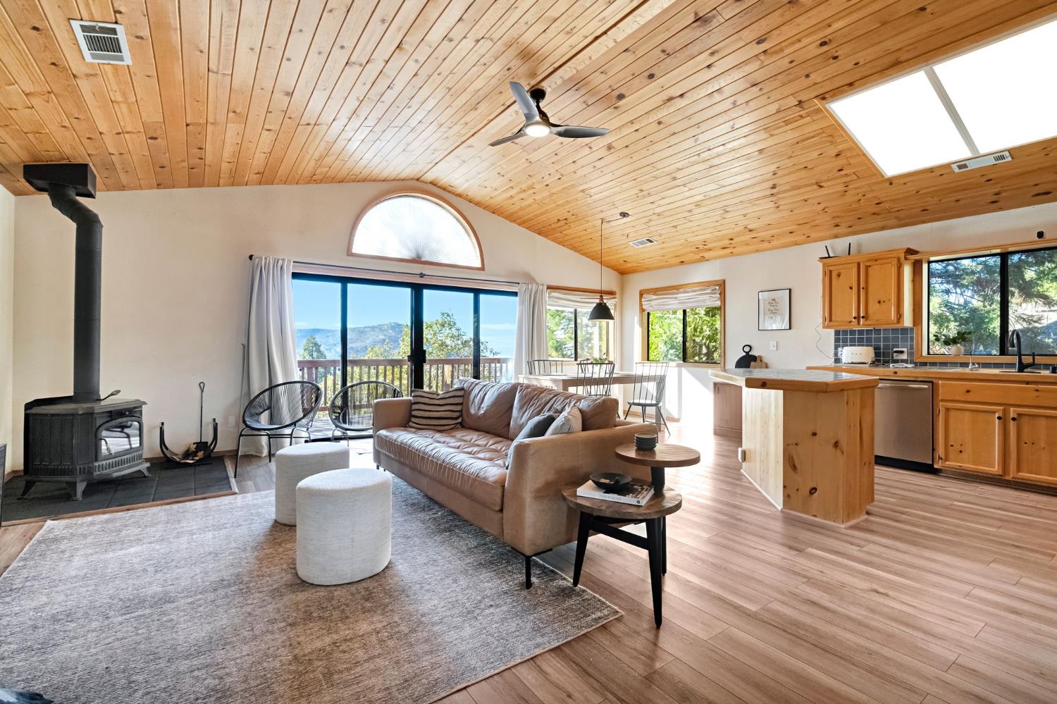 34075 Shaver Springs Rd, Auberry, CA 93602