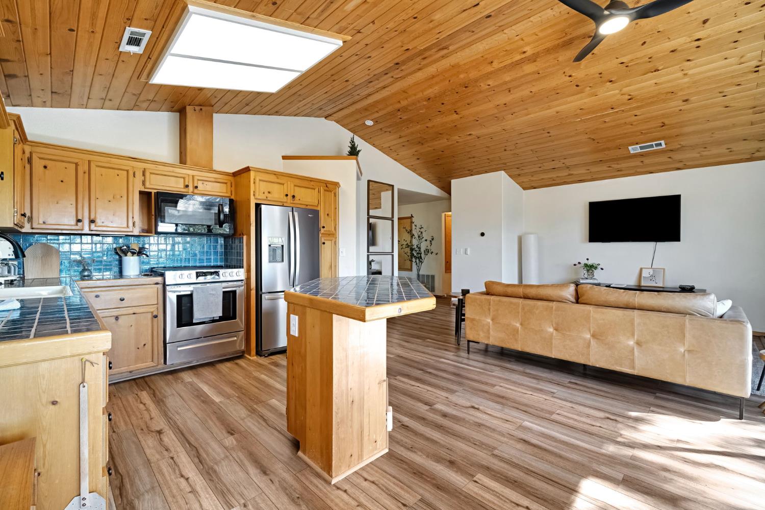 34075 Shaver Springs Rd, Auberry, CA 93602