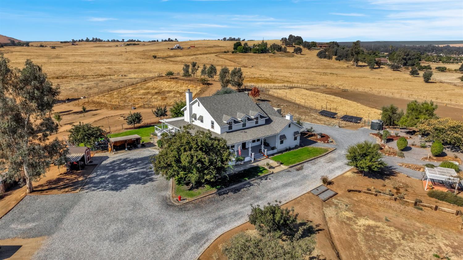 1969 Pederson Ave, Sanger, CA 93657