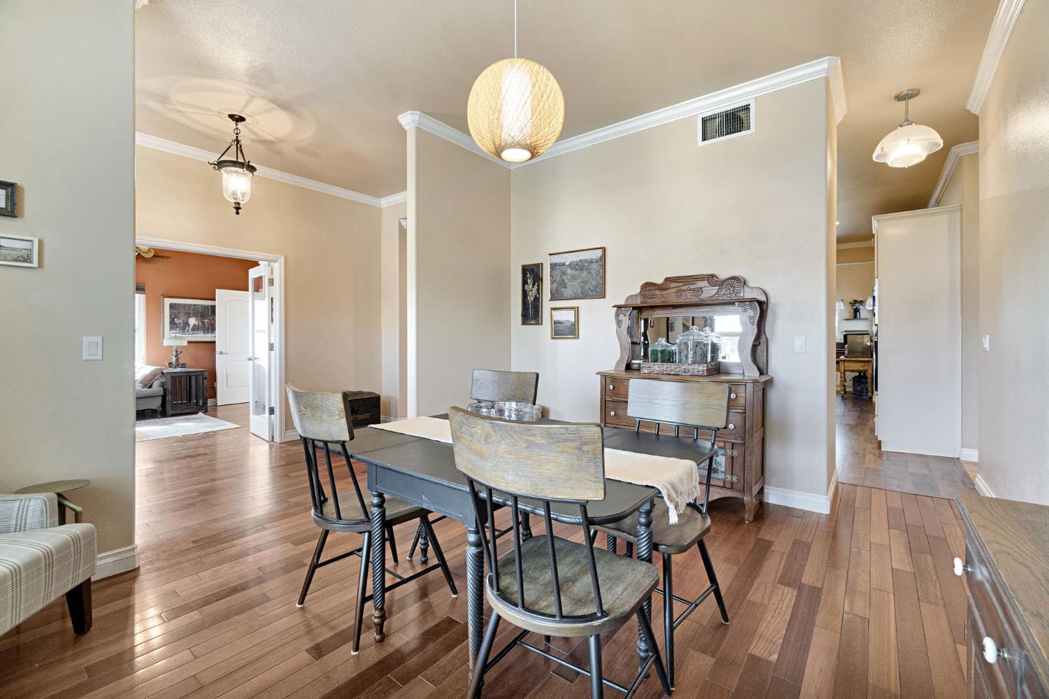 1969 Pederson Ave, Sanger, CA 93657
