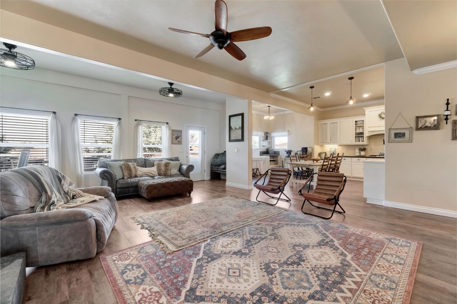 1969 Pederson Ave, Sanger, CA 93657