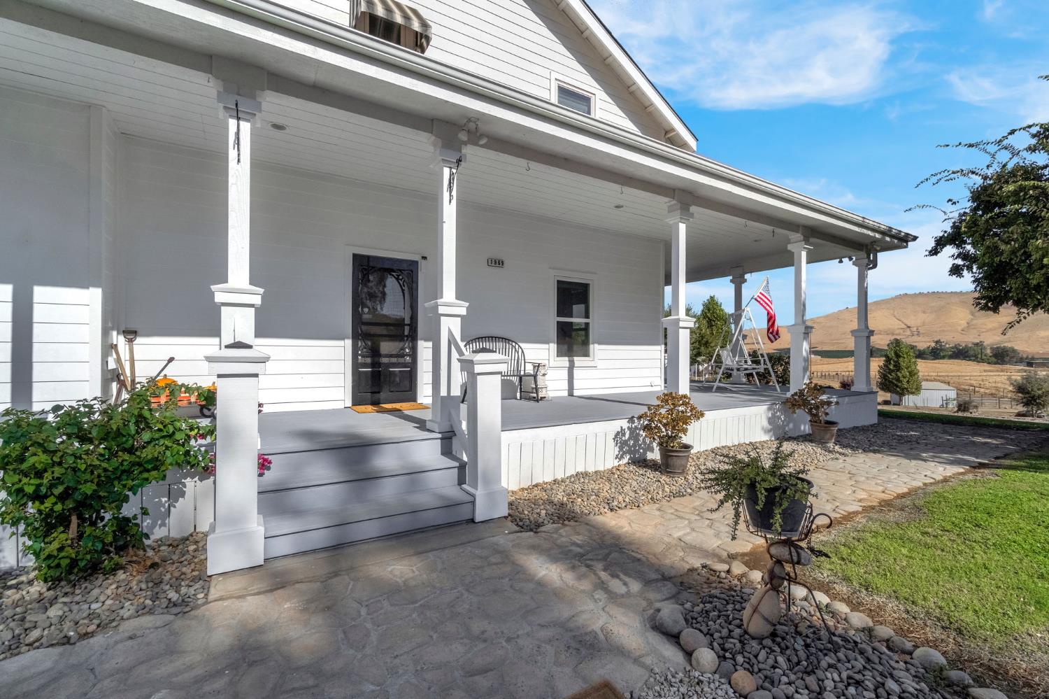 1969 Pederson Ave, Sanger, CA 93657
