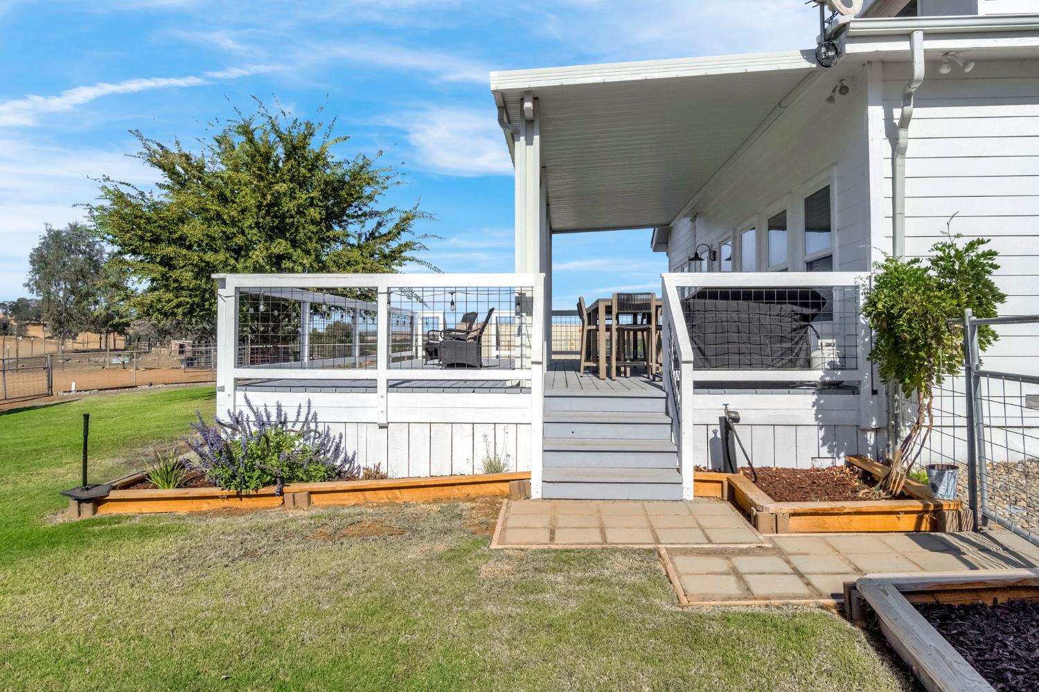 1969 Pederson Ave, Sanger, CA 93657