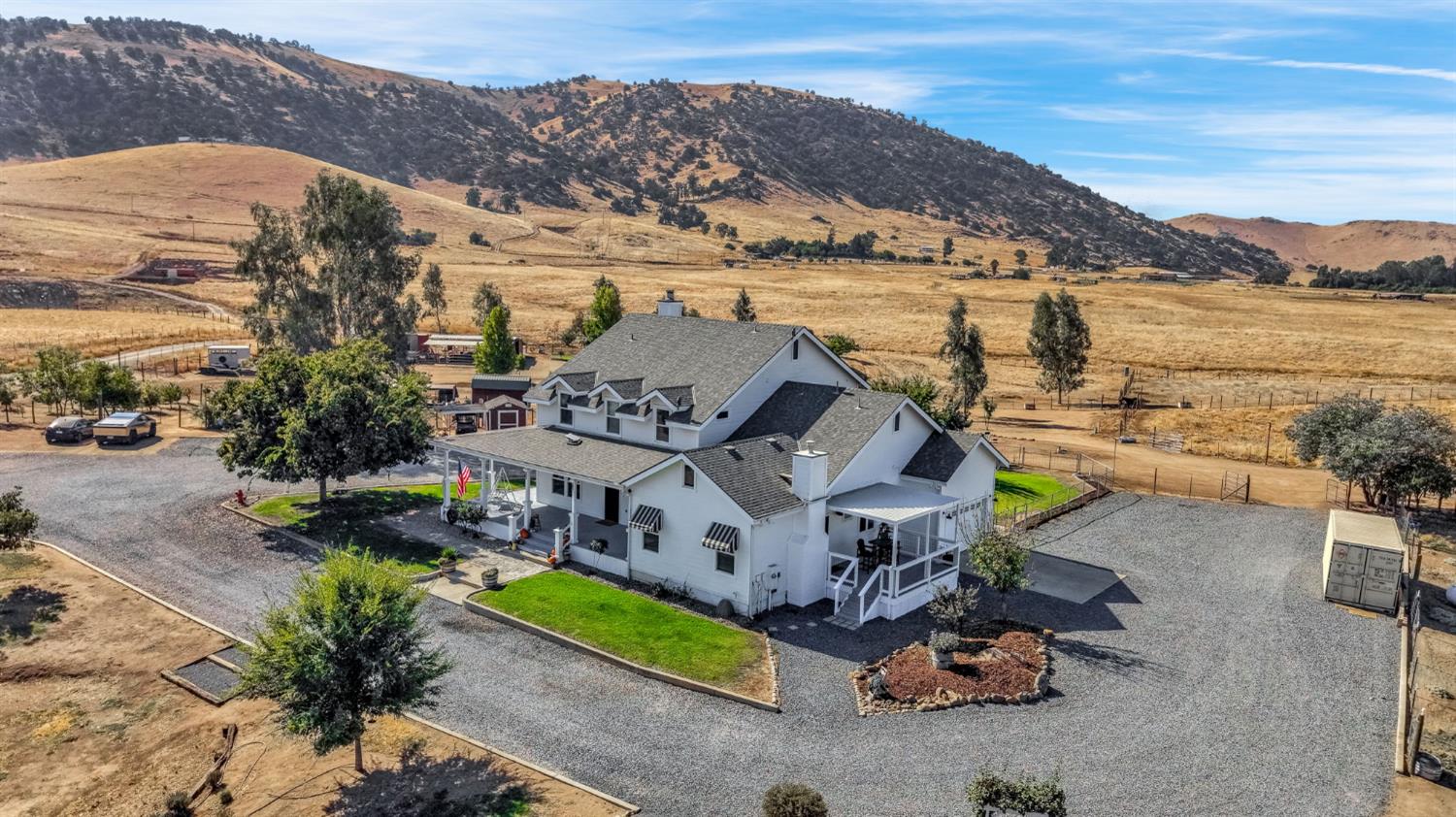 1969 Pederson Ave, Sanger, CA 93657