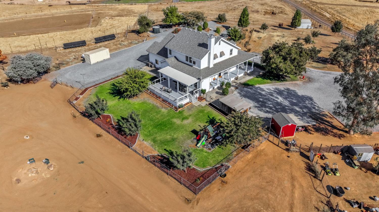 1969 Pederson Ave, Sanger, CA 93657