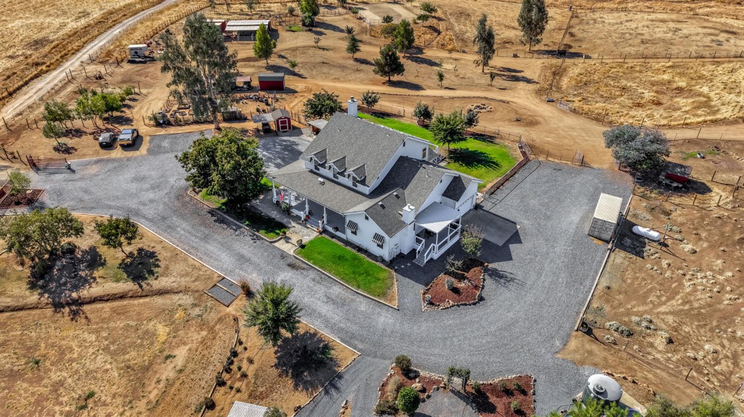 1969 Pederson Ave, Sanger, CA 93657
