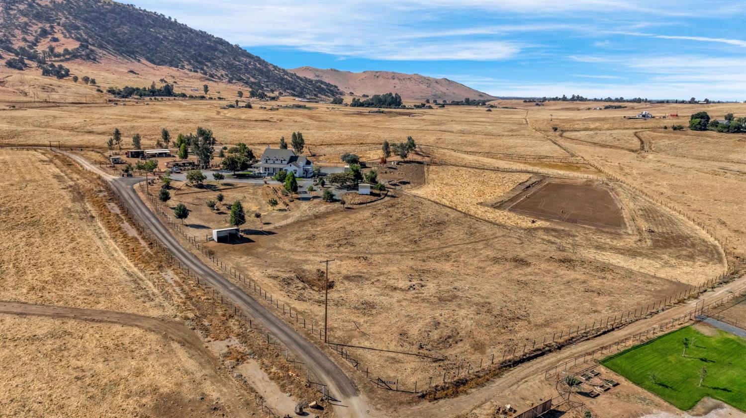 1969 Pederson Ave, Sanger, CA 93657