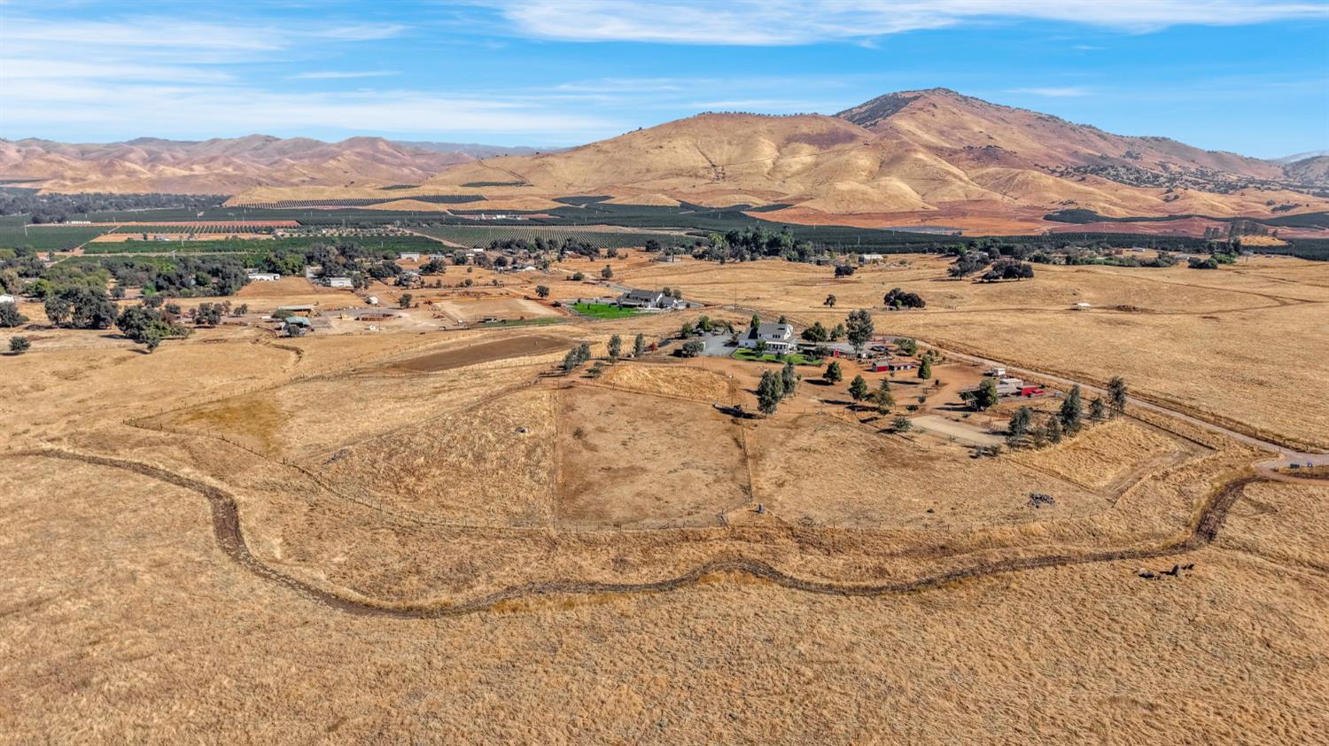 1969 Pederson Ave, Sanger, CA 93657