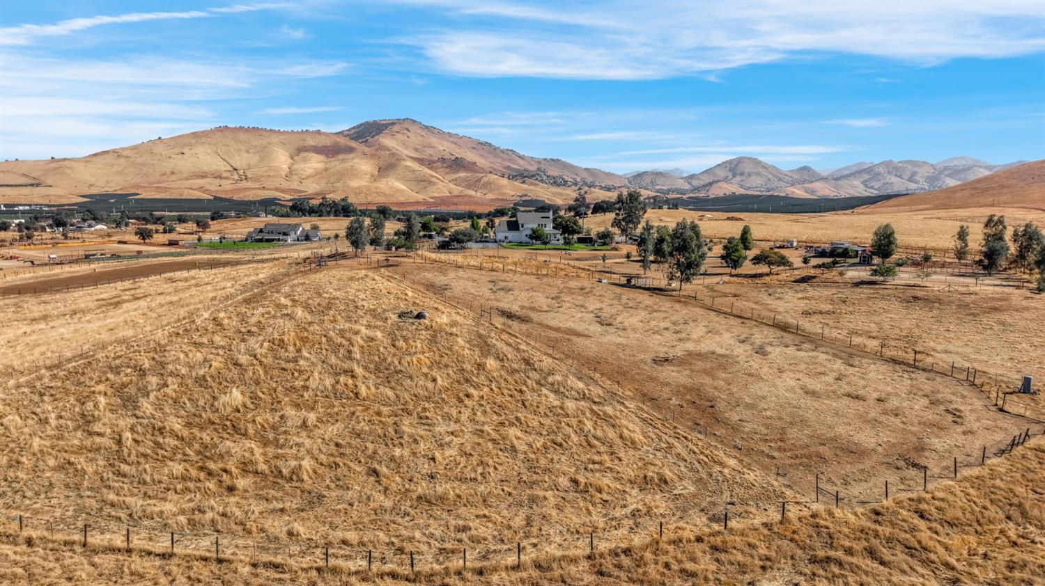 1969 Pederson Ave, Sanger, CA 93657
