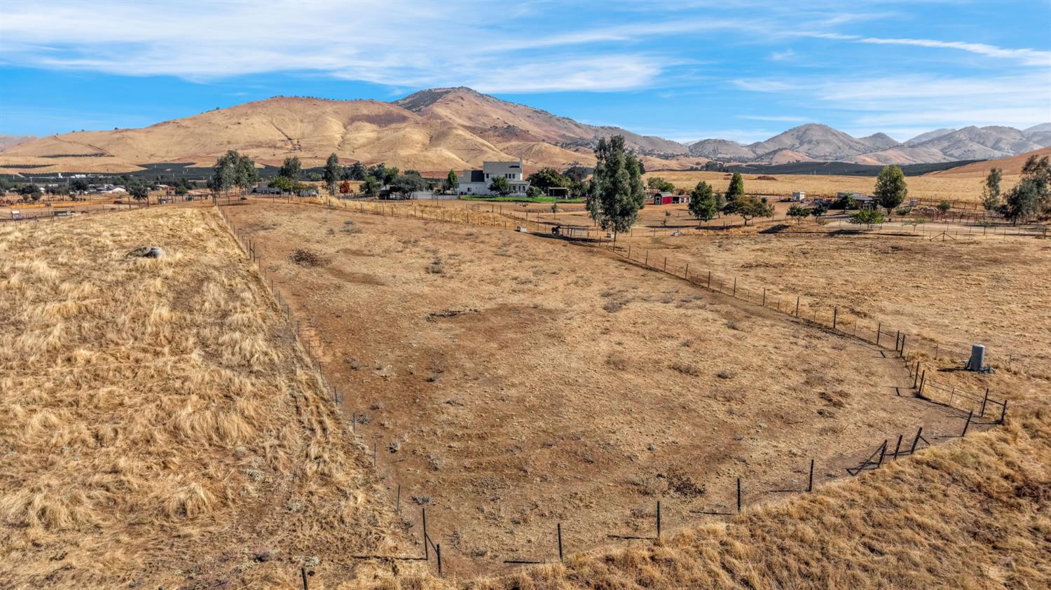 1969 Pederson Ave, Sanger, CA 93657