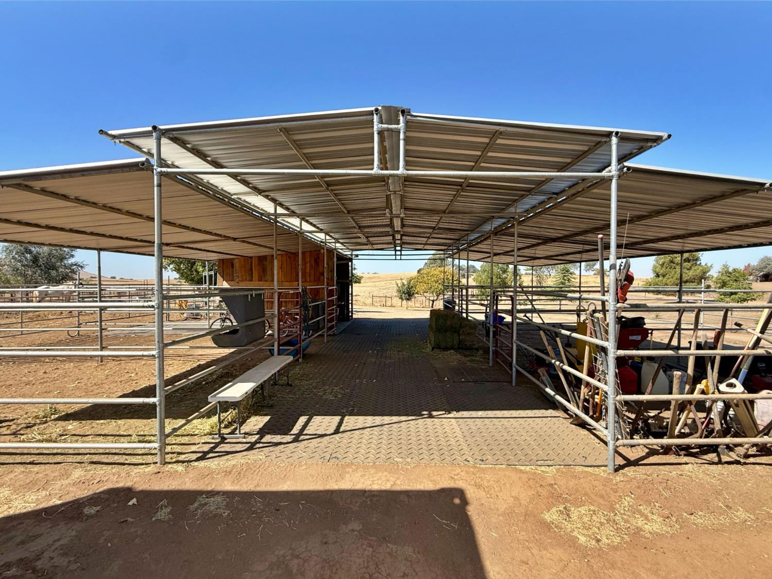 1969 Pederson Ave, Sanger, CA 93657
