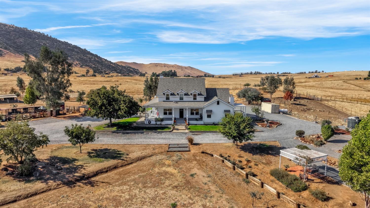 1969 Pederson Ave, Sanger, CA 93657