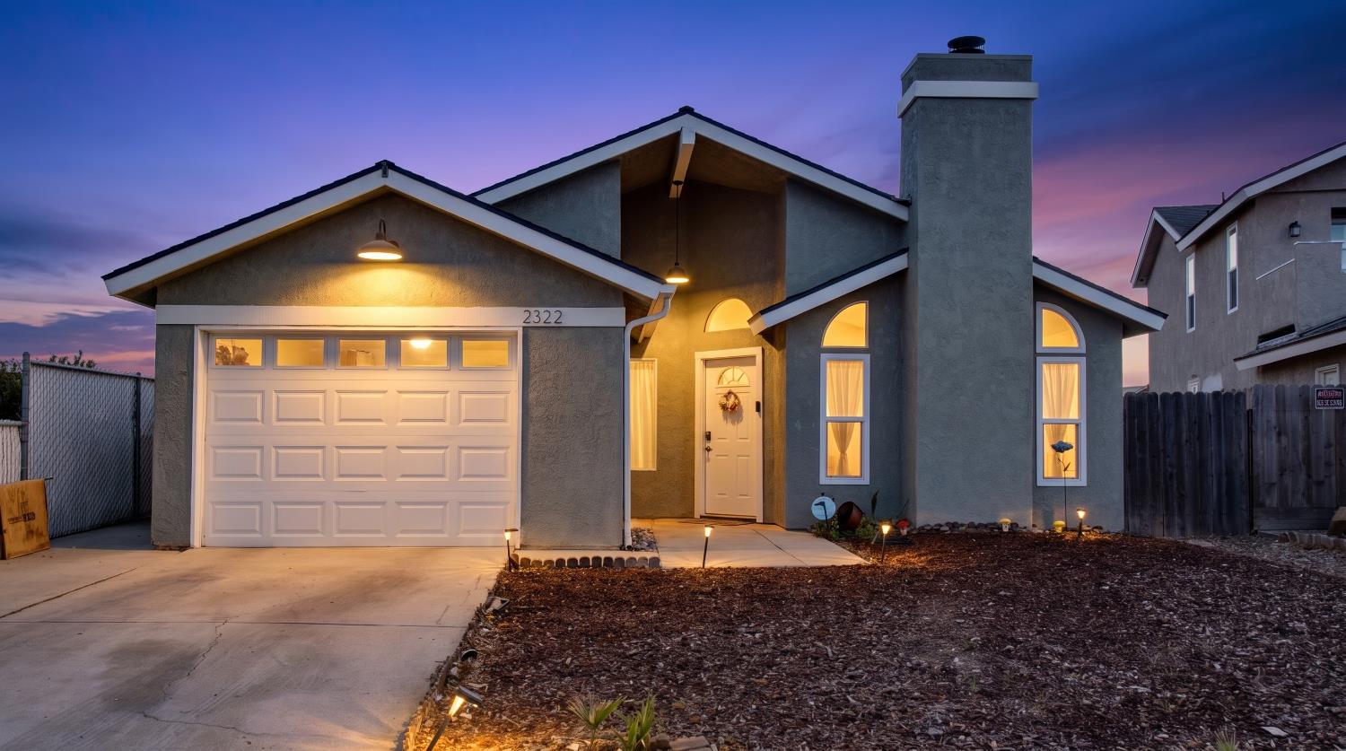 2322 N Cecelia Ave, Fresno, CA 93722