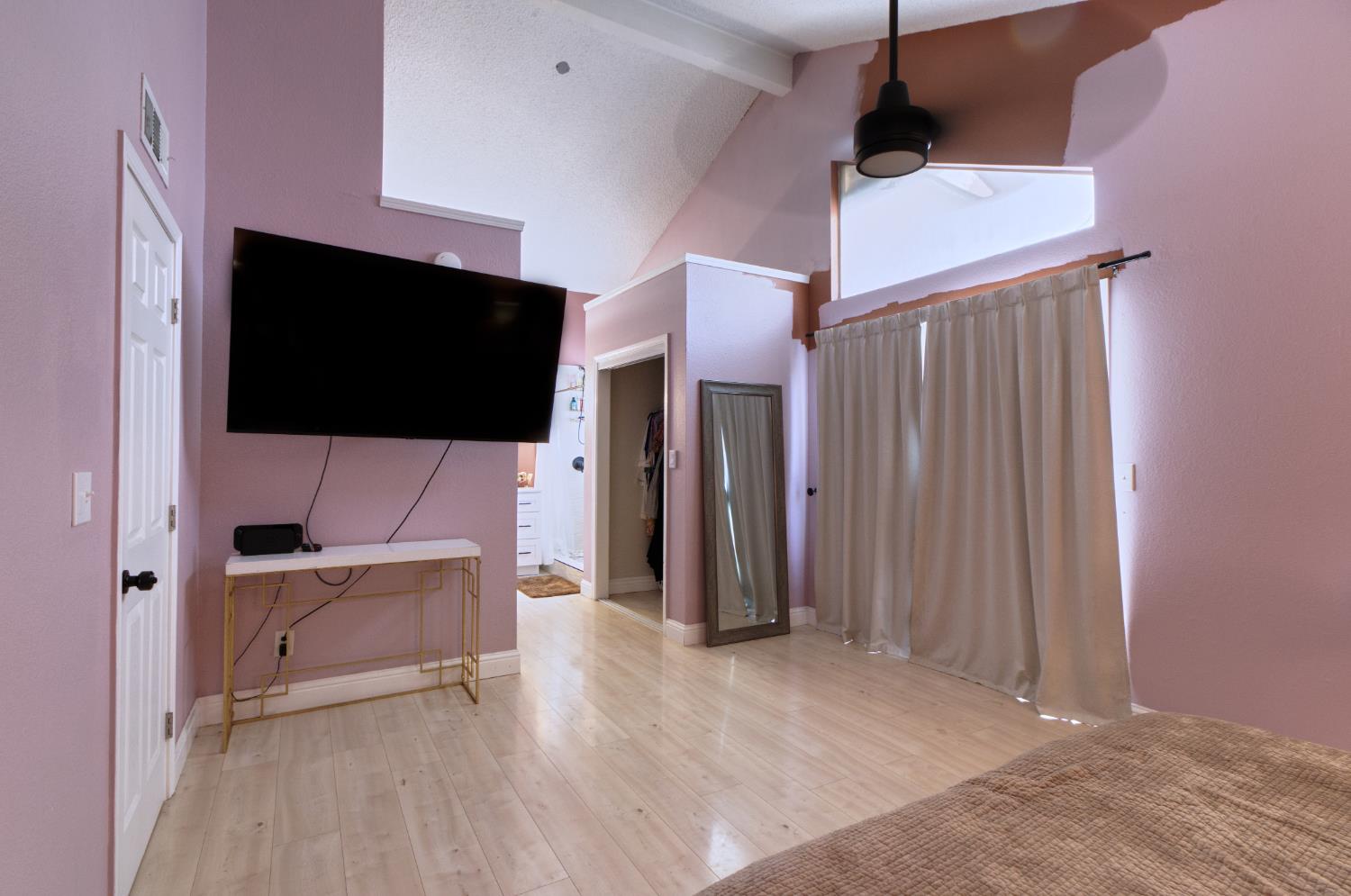 2322 N Cecelia Ave, Fresno, CA 93722