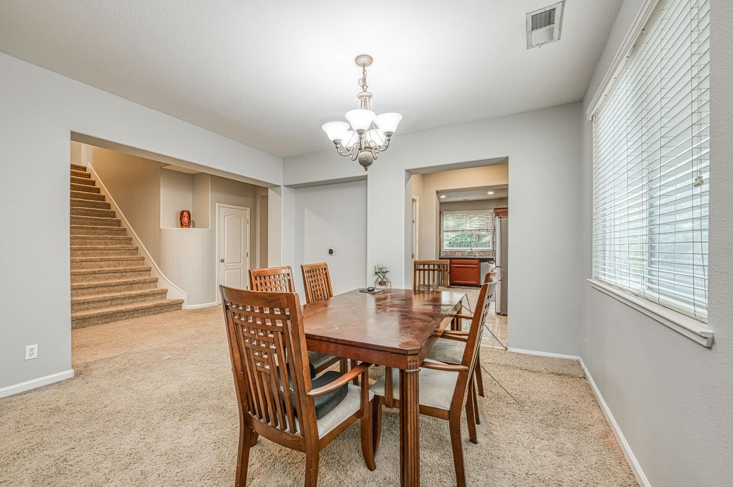 644 Serena Ave, Clovis, CA 93619