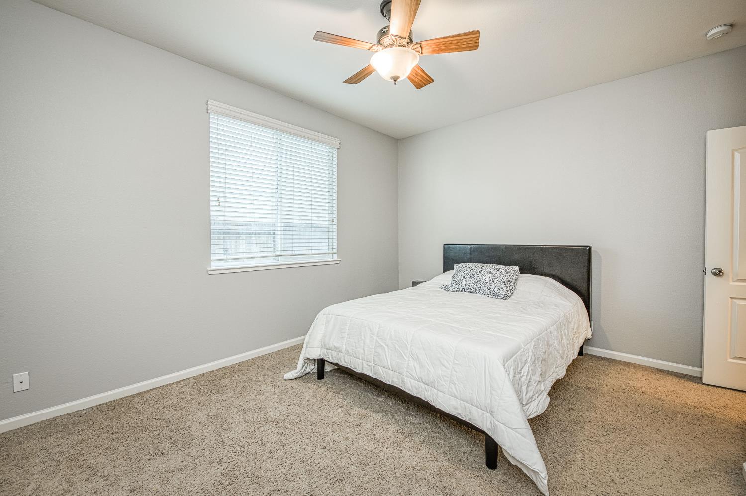644 Serena Ave, Clovis, CA 93619