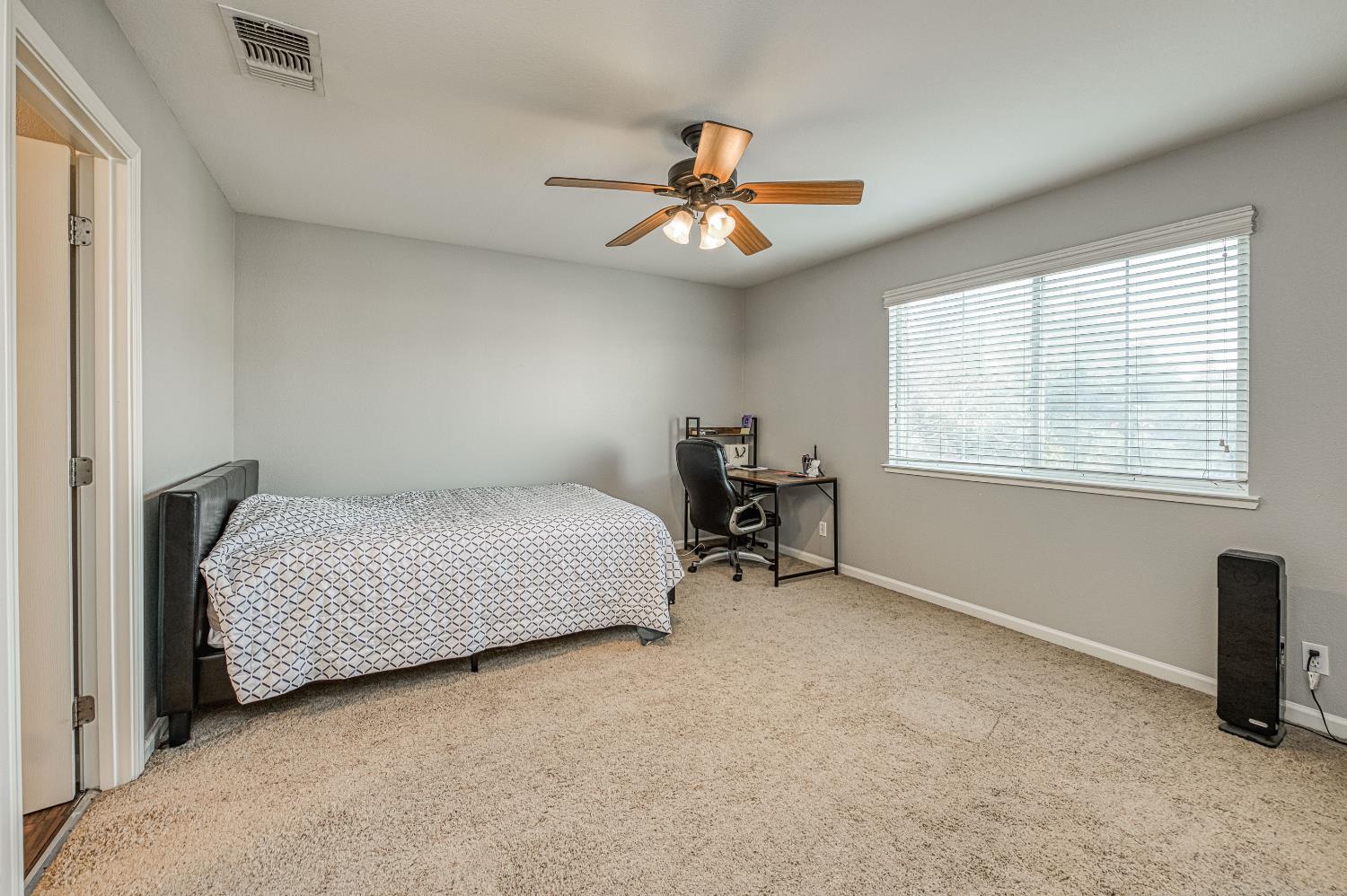 644 Serena Ave, Clovis, CA 93619