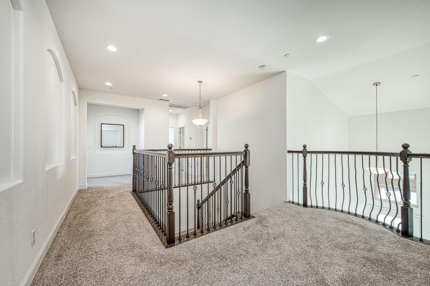1676 Las Rosas Ave, Clovis, CA 93619
