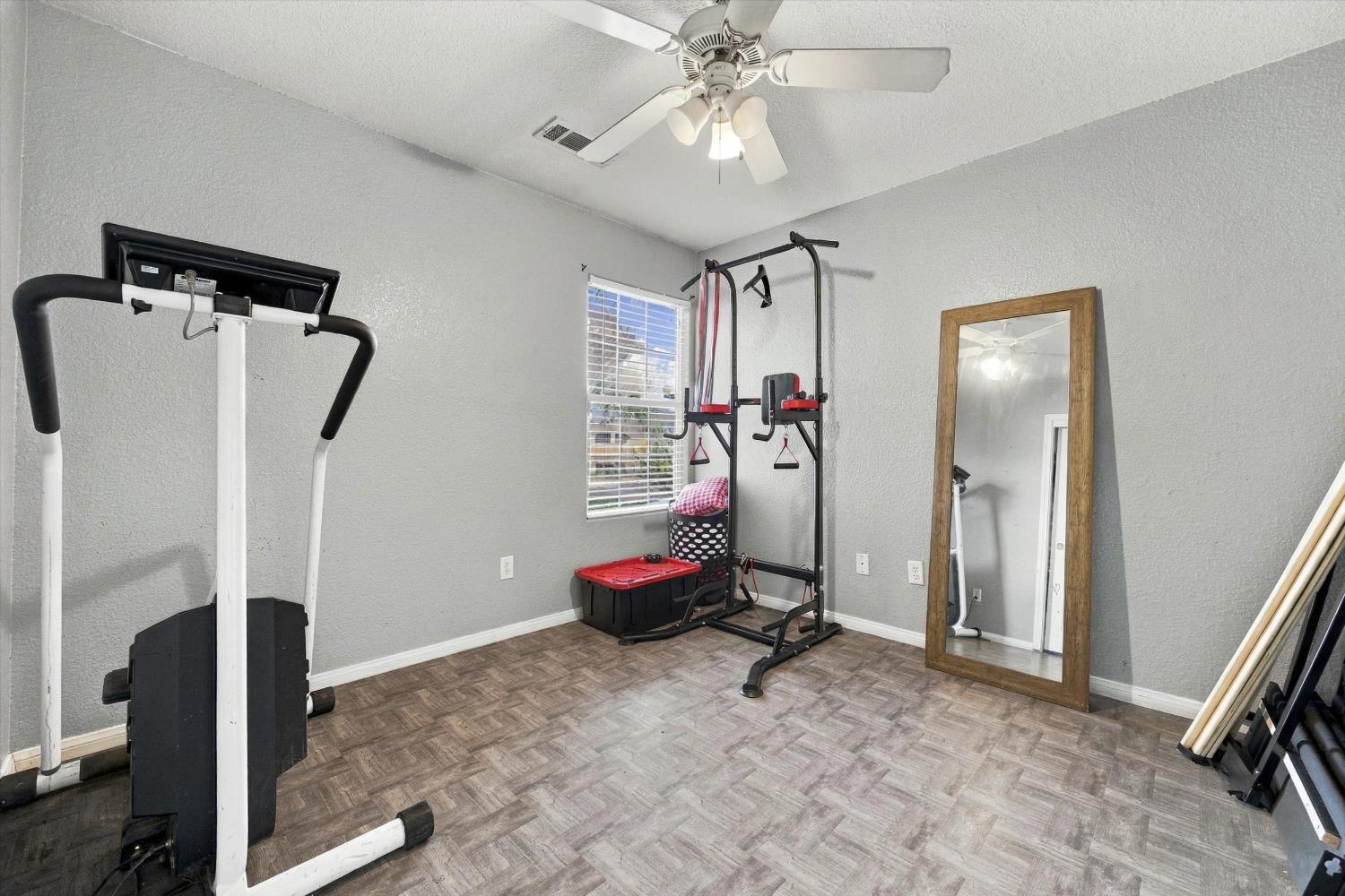 430 Avenida Ruiz, Delano, CA 93215