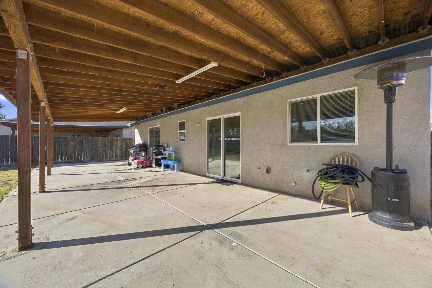 430 Avenida Ruiz, Delano, CA 93215