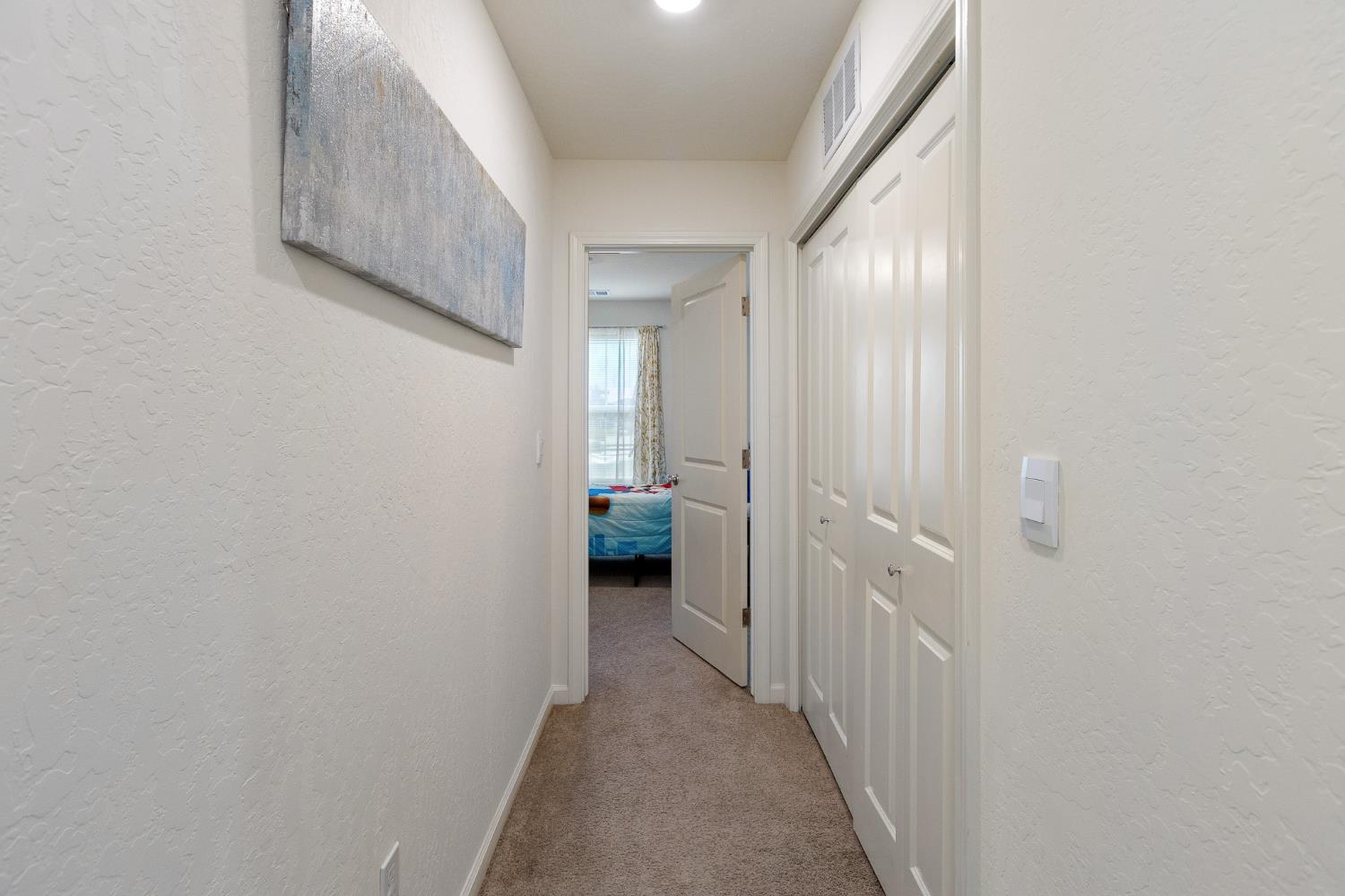 562 W Greenwood Ave, Woodlake, CA 93286