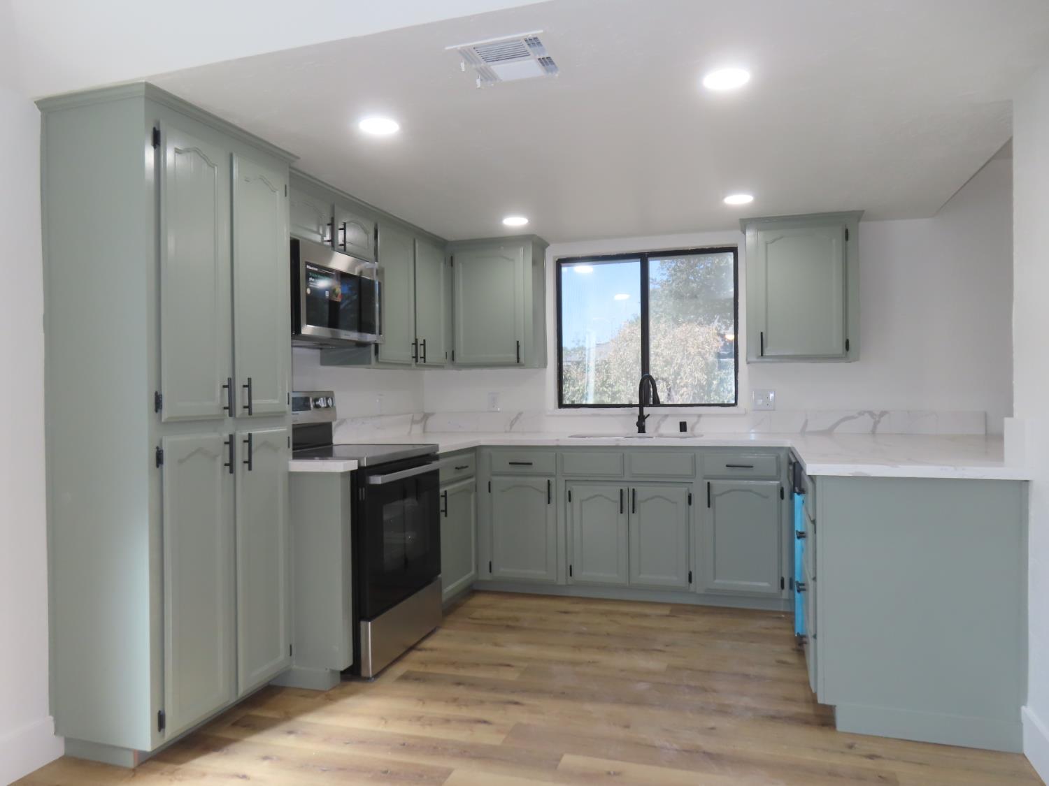 5807 E Washington Ave, Fresno, CA 93727
