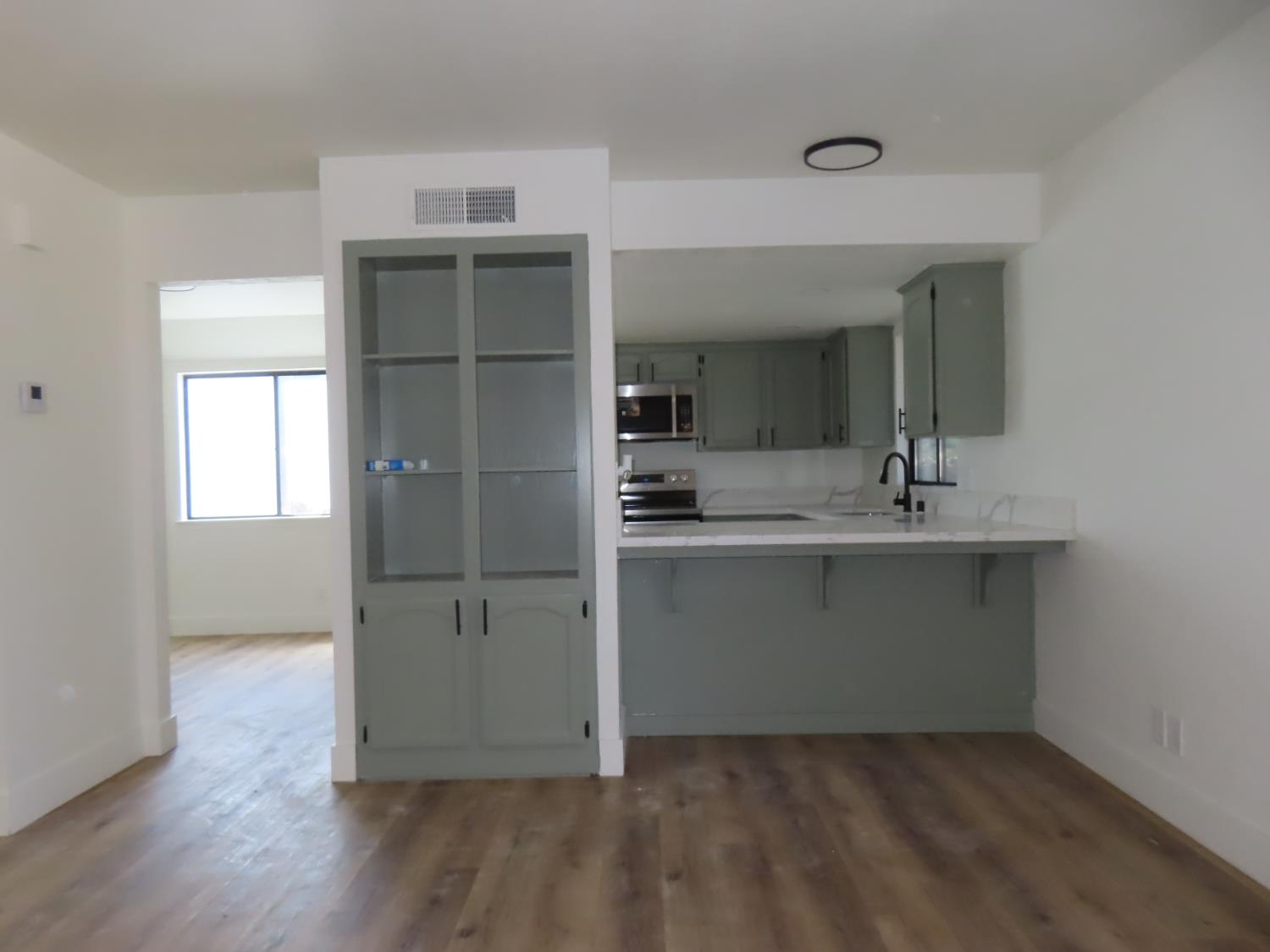 5807 E Washington Ave, Fresno, CA 93727