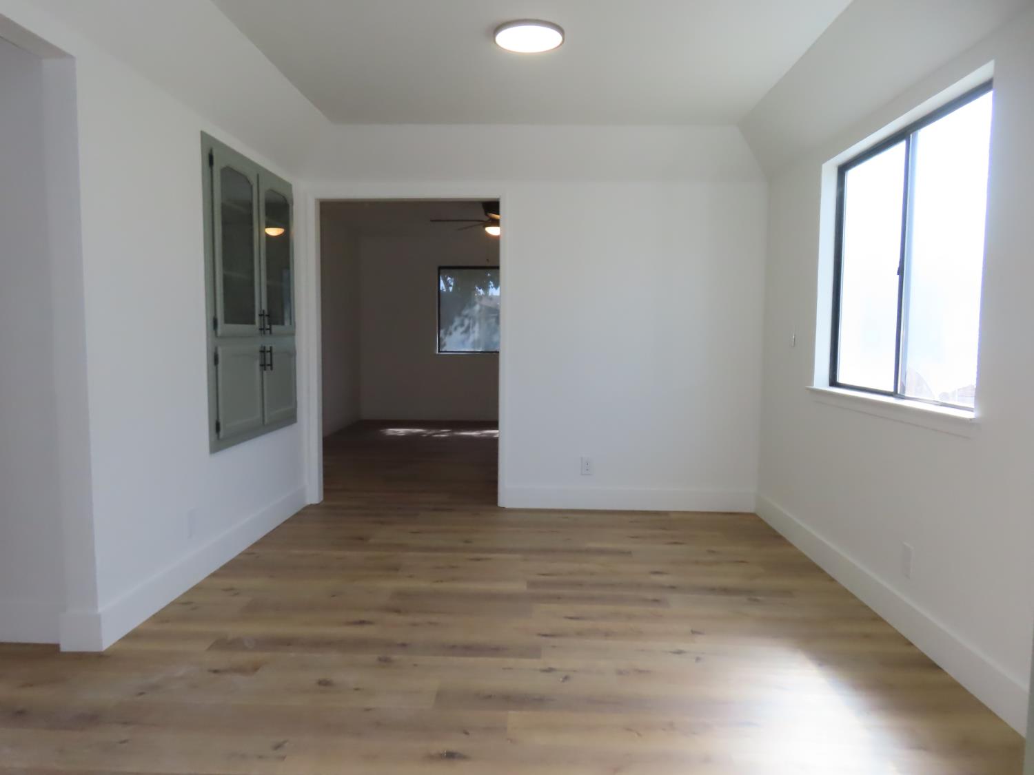 5807 E Washington Ave, Fresno, CA 93727