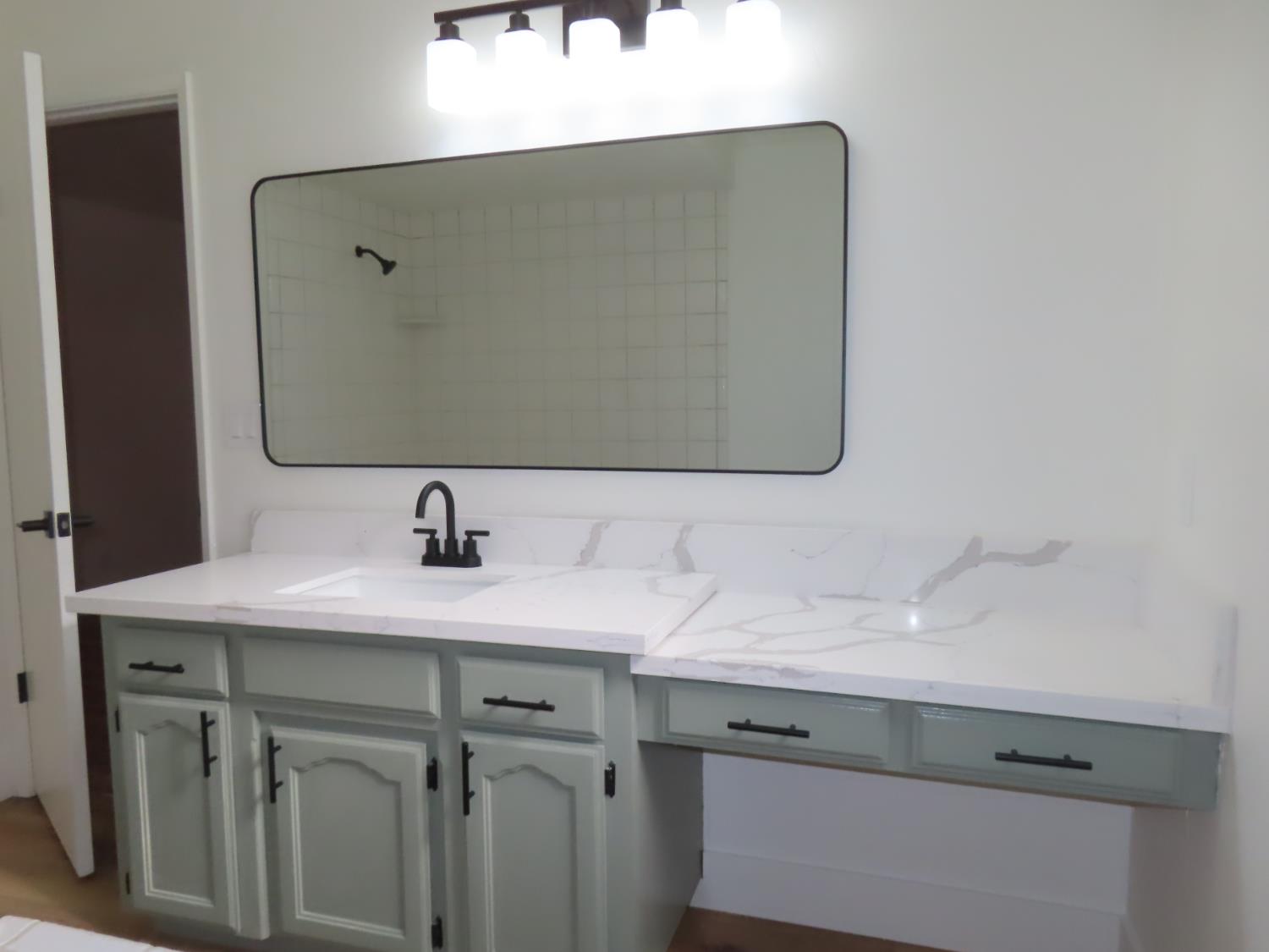 5807 E Washington Ave, Fresno, CA 93727
