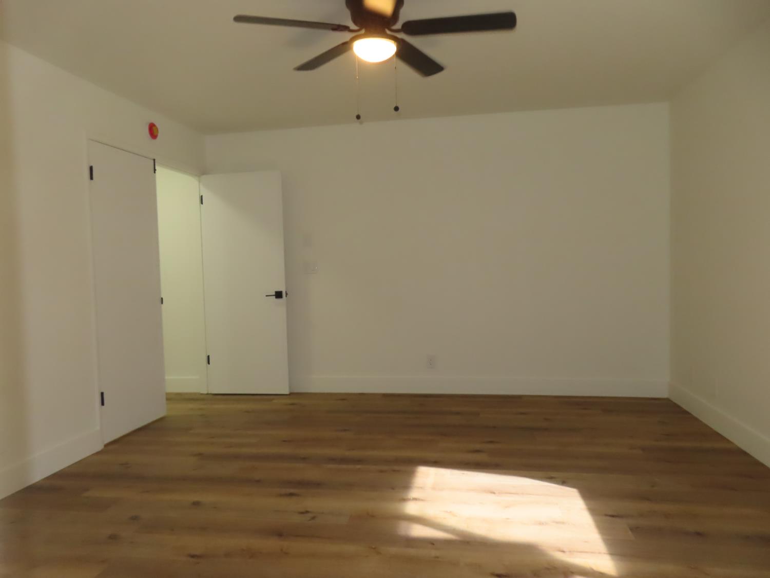 5807 E Washington Ave, Fresno, CA 93727