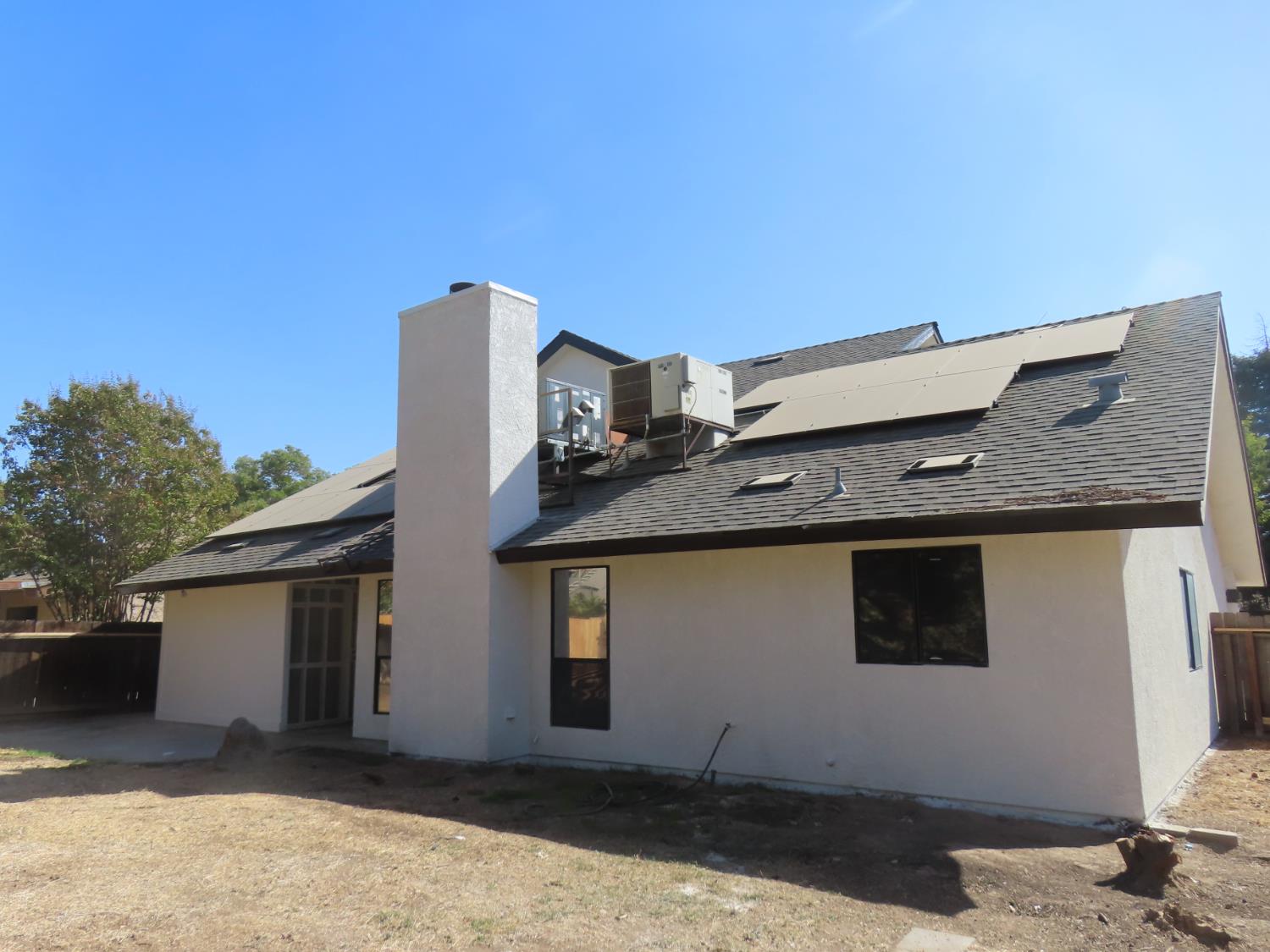 5807 E Washington Ave, Fresno, CA 93727