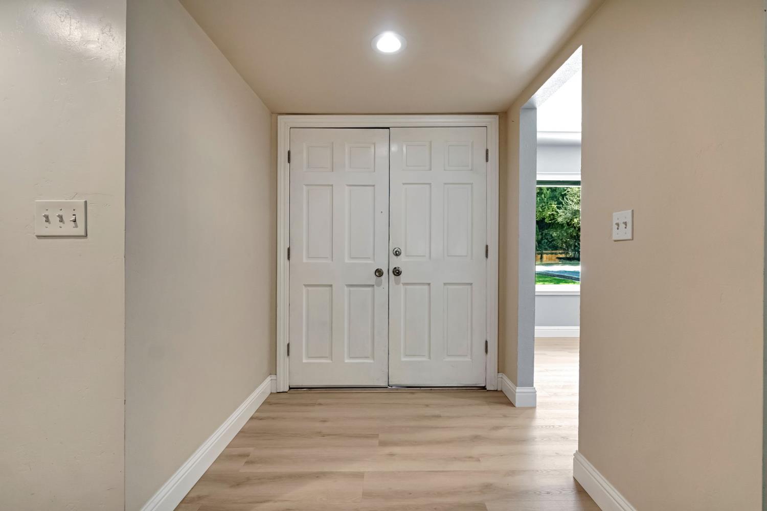 93 Trout Lake Dr, Sanger, CA 93657