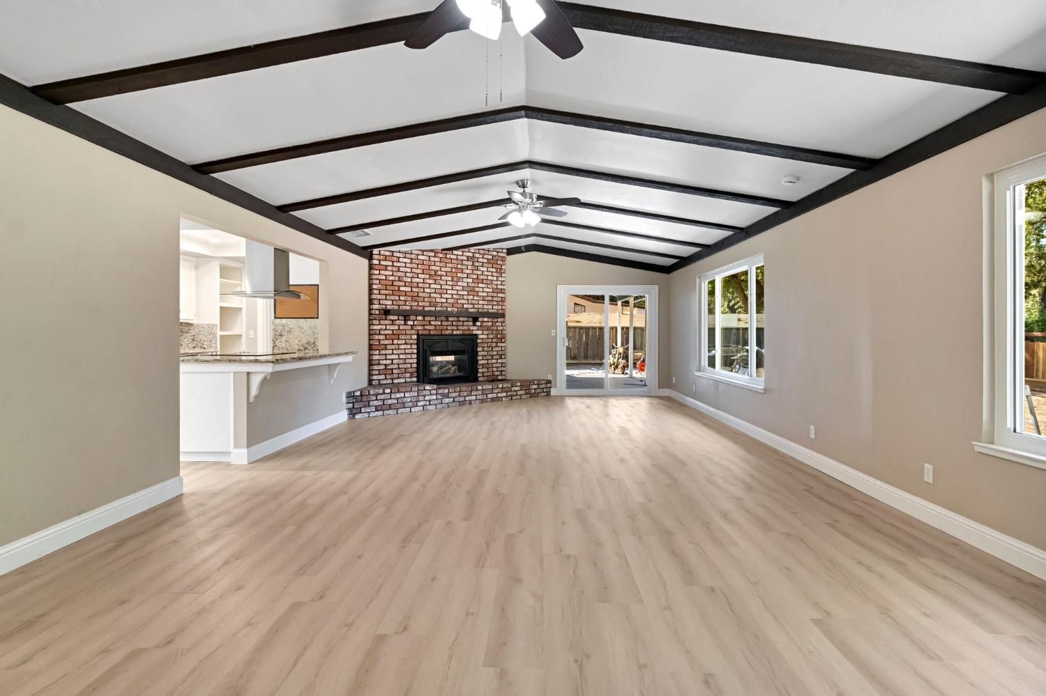 93 Trout Lake Dr, Sanger, CA 93657