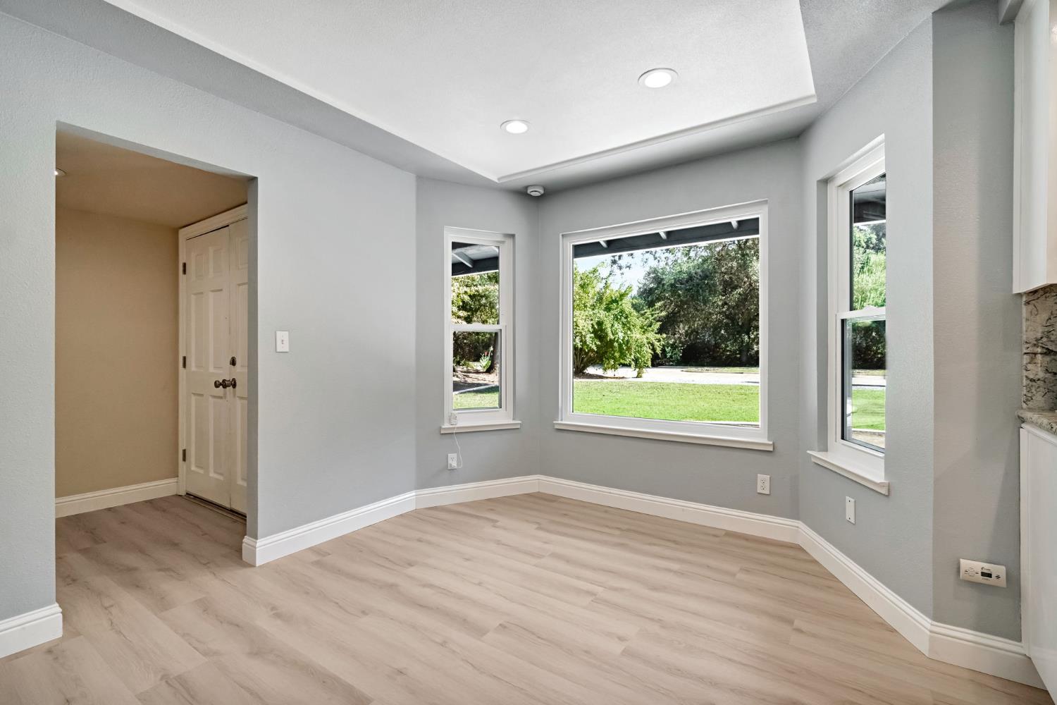 93 Trout Lake Dr, Sanger, CA 93657