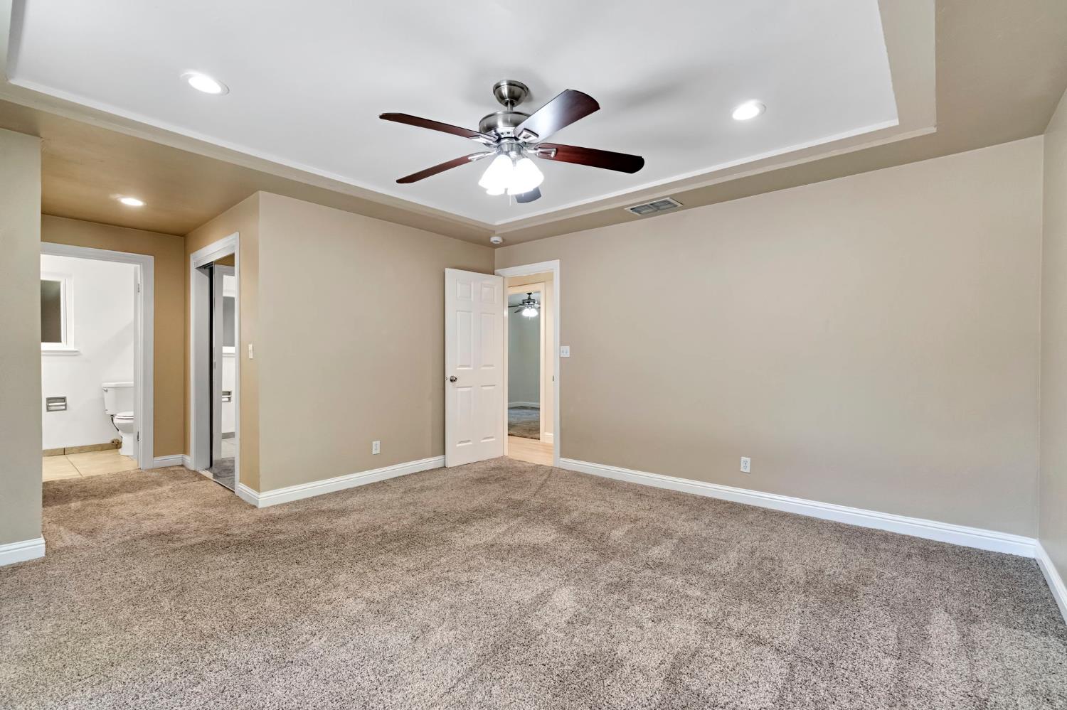 93 Trout Lake Dr, Sanger, CA 93657